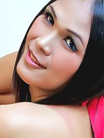 New Bangkok tranny gets naked and naughty